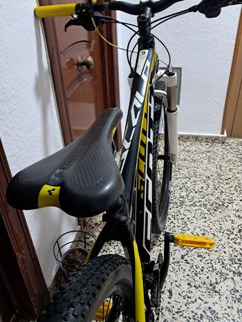Used Scott Scott Custom Shimano Deore 2023 Mountainbike, Black — image 4 of 10