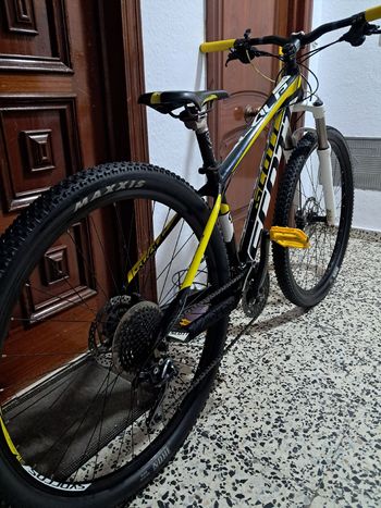 Used Scott Scott Custom Shimano Deore 2023 Mountainbike, Black — image 6 of 10