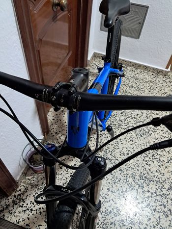 Used Trek Y Shimano Acera 2023 Mountainbike, Blue — image 2 of 10