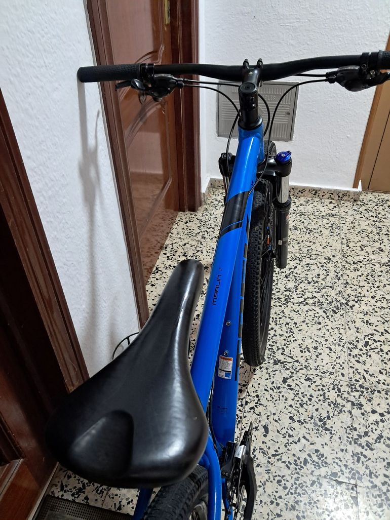 Used Trek Y Shimano Acera 2023 Mountainbike, Blue — image 5 of 10