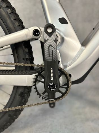 Used Scott Genius 940 2024 2024 Mountainbike, Light Gray, 29 — image 6 of 12