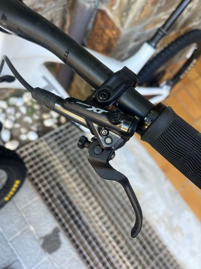 Used Trek Slash 9.8 XT Gen 6 2024 2024 Mountainbike, White, 29, 27.5 — image 9 of 9