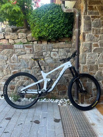 Used Trek Slash 9.8 XT Gen 6 2024 2024 MTB
