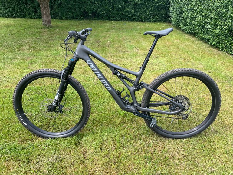 Used Specialized Stumpjumper Comp Carbon 2023 2023 Mountainbike — image 1 of 7