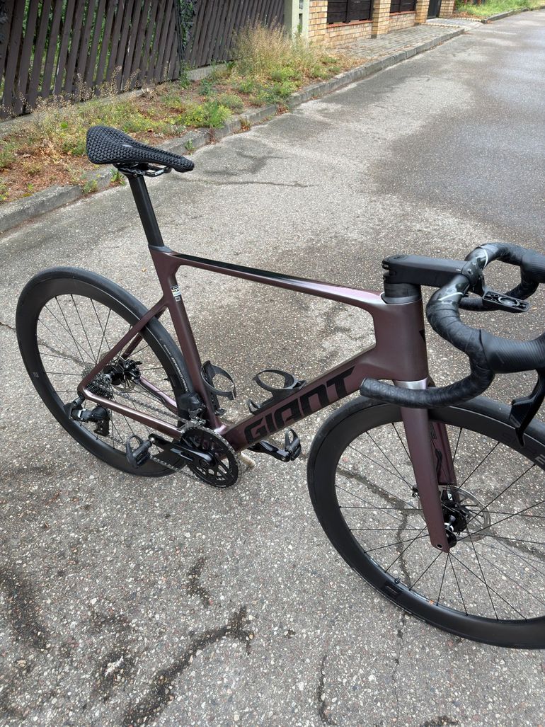 Used Giant Propel Advanced 1 2023 2023 Road & Gravel, Purple — image 3 of 15