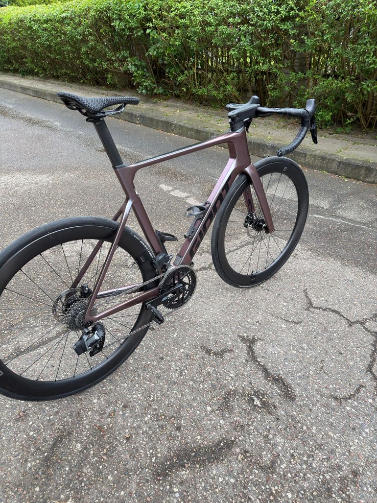 Used Giant Propel Advanced 1 2023 2023 Road & Gravel, Purple — image 2 of 15