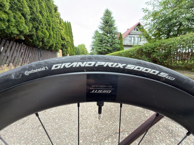 Used Giant Propel Advanced 1 2023 2023 Road & Gravel, Purple — image 13 of 15