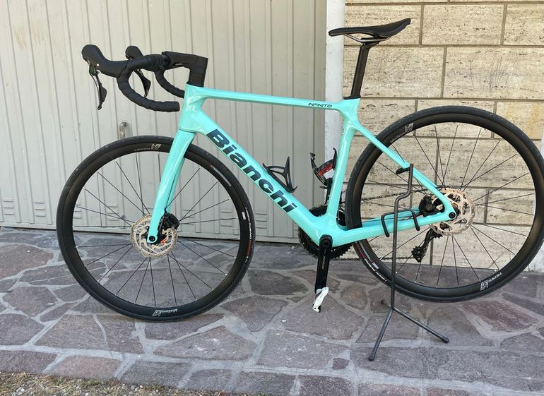 Used Bianchi Infinito 105 2026 2026 Road & Gravel, Blue — image 2 of 5
