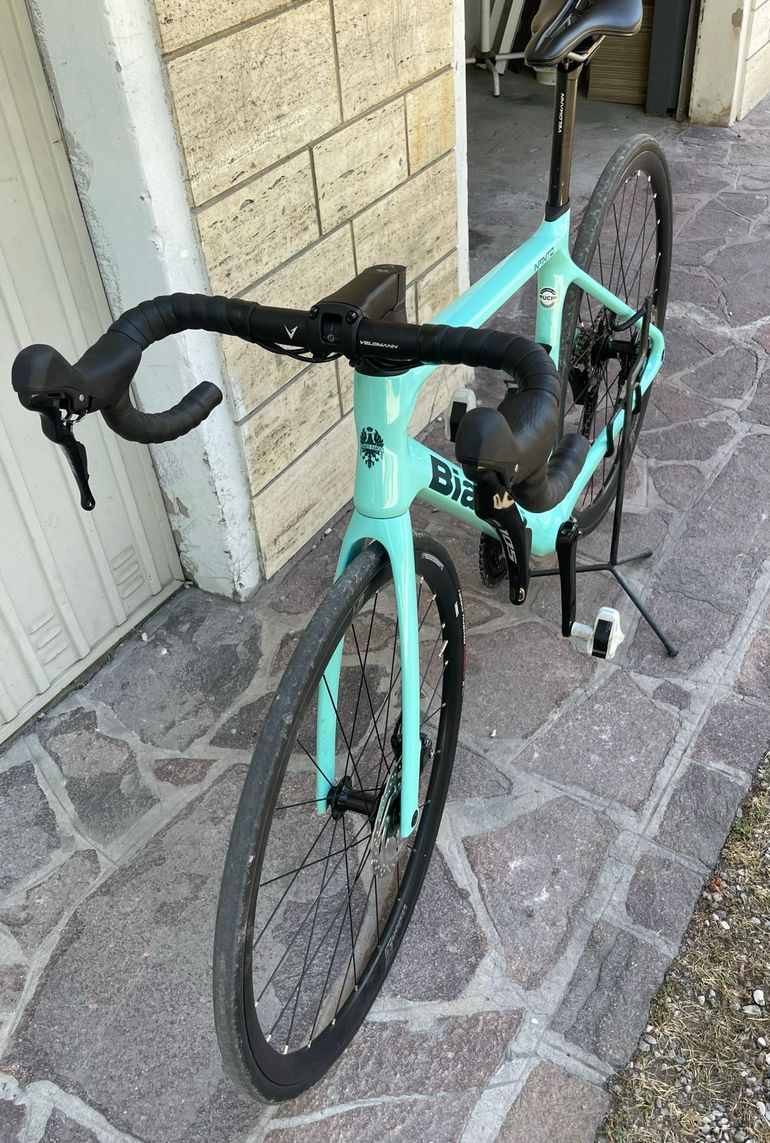 Used Bianchi Infinito 105 2026 2026 Road & Gravel, Blue — image 5 of 5
