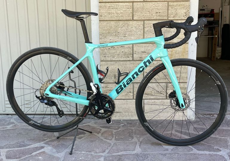 Used Bianchi Infinito 105 2026 2026 Road & Gravel, Blue — image 4 of 5