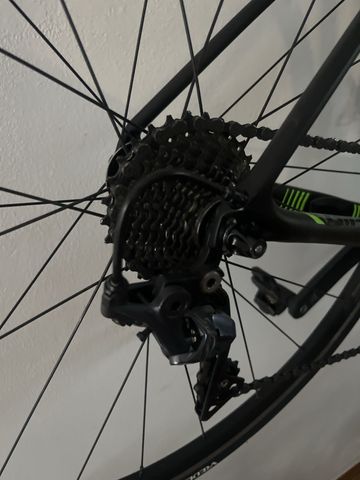 Używany Giant TCR Advanced 2 2019 2019 Road & Gravel — zdjęcie 4 z 7