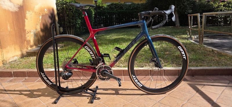 Używany Giant TCR Advanced SL 1 Disc 2021 2021 Road & Gravel