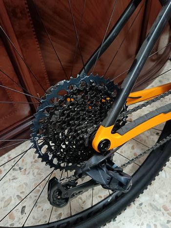 Used Trek Procaliber 9.7 2023 2023 Mountainbike, Orange, 29, 27.5 — image 9 of 9