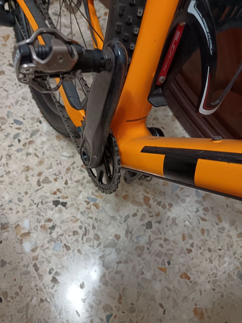 Used Trek Procaliber 9.7 2023 2023 Mountainbike, Orange, 29, 27.5 — image 4 of 9