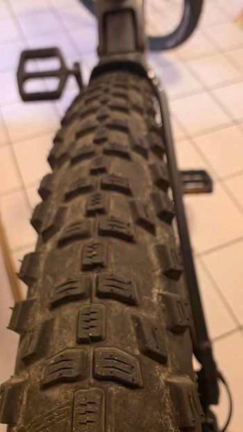 Used Trek Powerfly FS 4 625 2021 2021 Mountainbike, Rojo — image 6 of 7