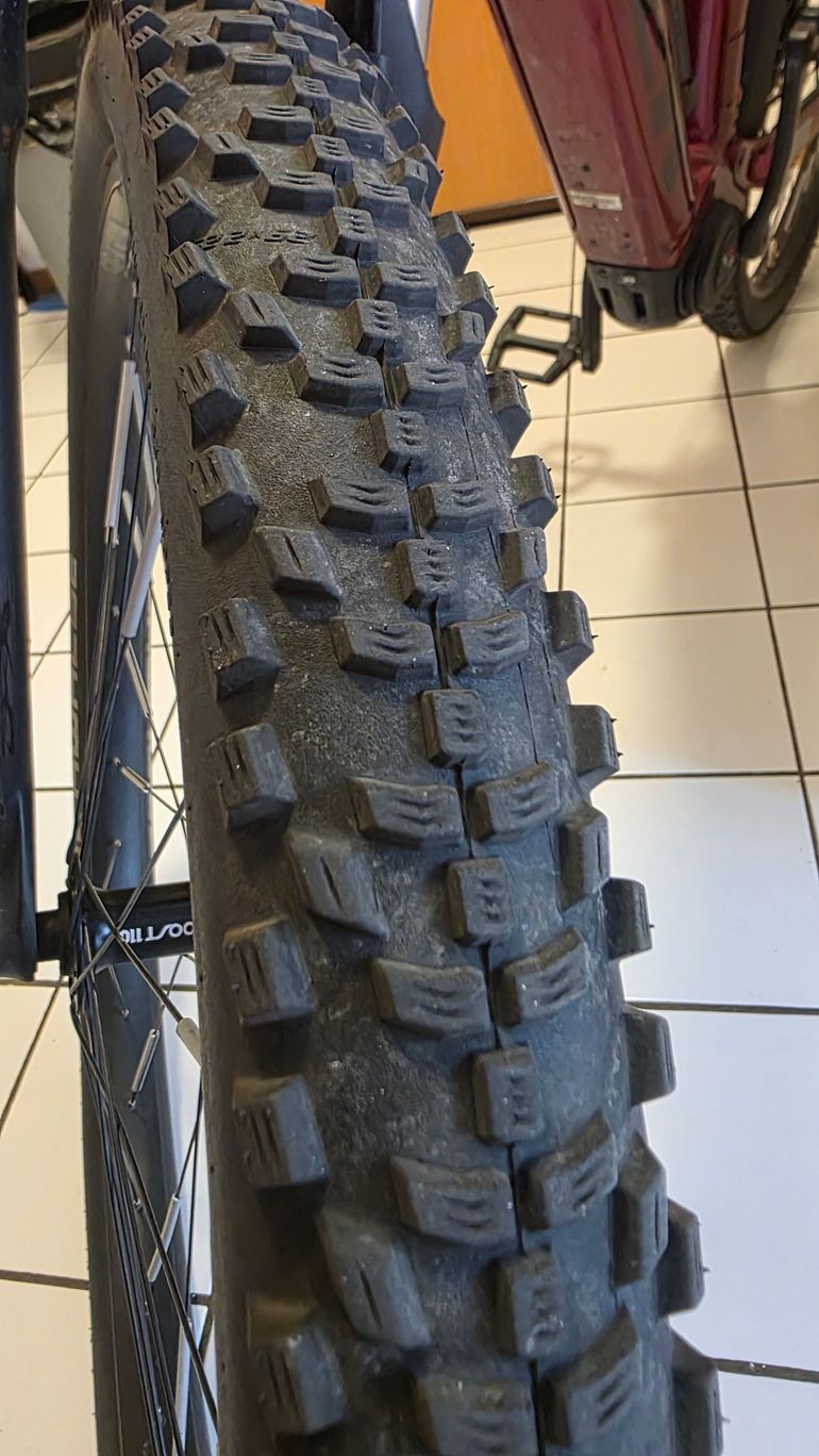 Used Trek Powerfly FS 4 625 2021 2021 Mountainbike, Rojo — image 7 of 7