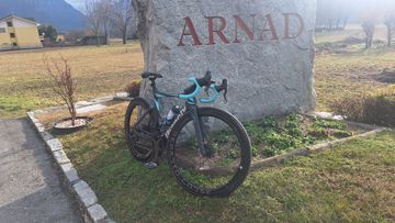 Brugt Bianchi Oltre RC Super Record EPS 2023 2023 Road & Gravel — billede 1 af 3