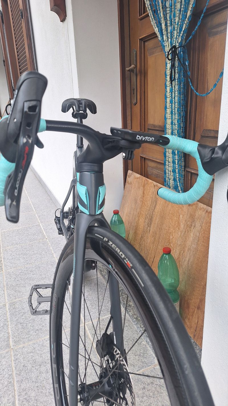 Brugt Bianchi Oltre RC Super Record EPS 2023 2023 Road & Gravel — billede 2 af 3