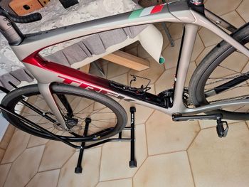 Used Trek Domane SL 5 Gen 4 2023 2023 Road & Gravel, Light Gray — image 16 of 16