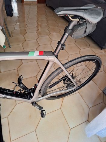 Used Trek Domane SL 5 Gen 4 2023 2023 Road & Gravel, Light Gray — image 11 of 16