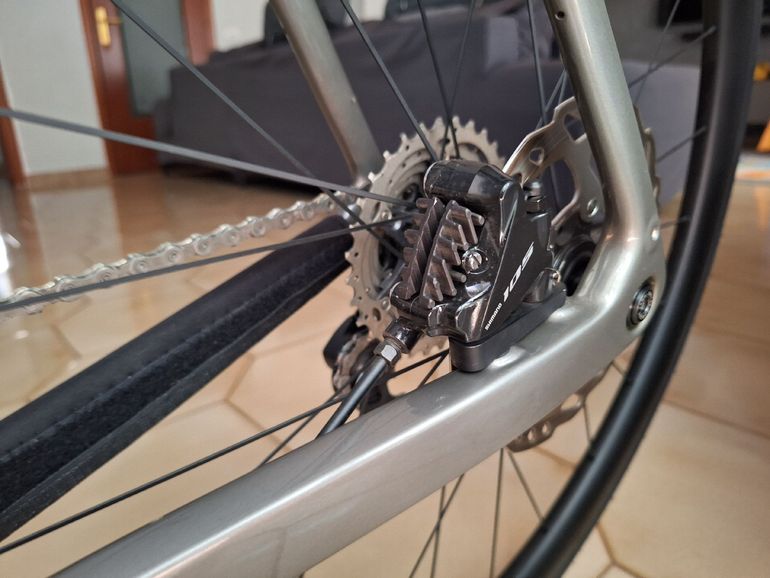 Used Trek Domane SL 5 Gen 4 2023 2023 Road & Gravel, Light Gray — image 12 of 16