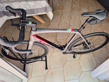 Used Trek Domane SL 5 Gen 4 2023 2023 Road & Gravel, Light Gray — image 14 of 16