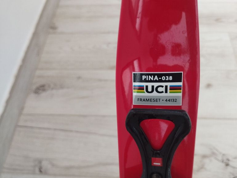 Used Pinarello DOGMA F DURA ACE Di2 2024 2024 Road & Gravel, Rot — image 8 of 14