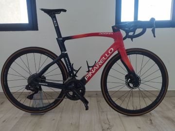 Pinarello DOGMA F DURA ACE Di2 2024 2024 Road & Gravel usato