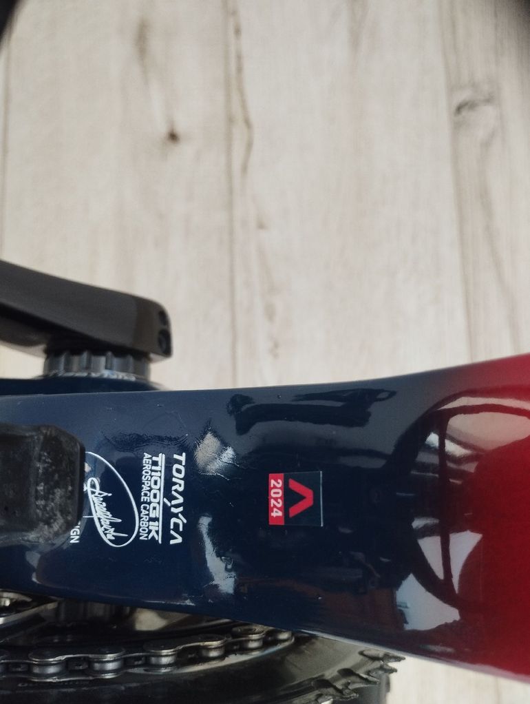 Used Pinarello DOGMA F DURA ACE Di2 2024 2024 Road & Gravel, Rot — image 9 of 14