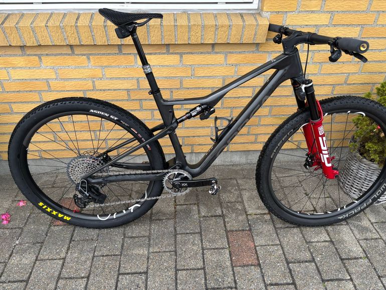 Used Orbea Oiz SRAM X01 Eagle AXS 2024 Mountainbike — image 1 of 13