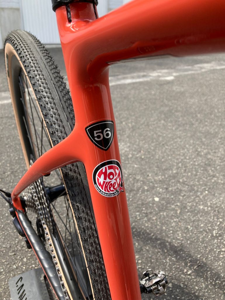 Used Specialized Diverge 4 Sport Carbon - Shimano GRX 600 2026 2026 Road & Gravel, Orange — image 7 of 16