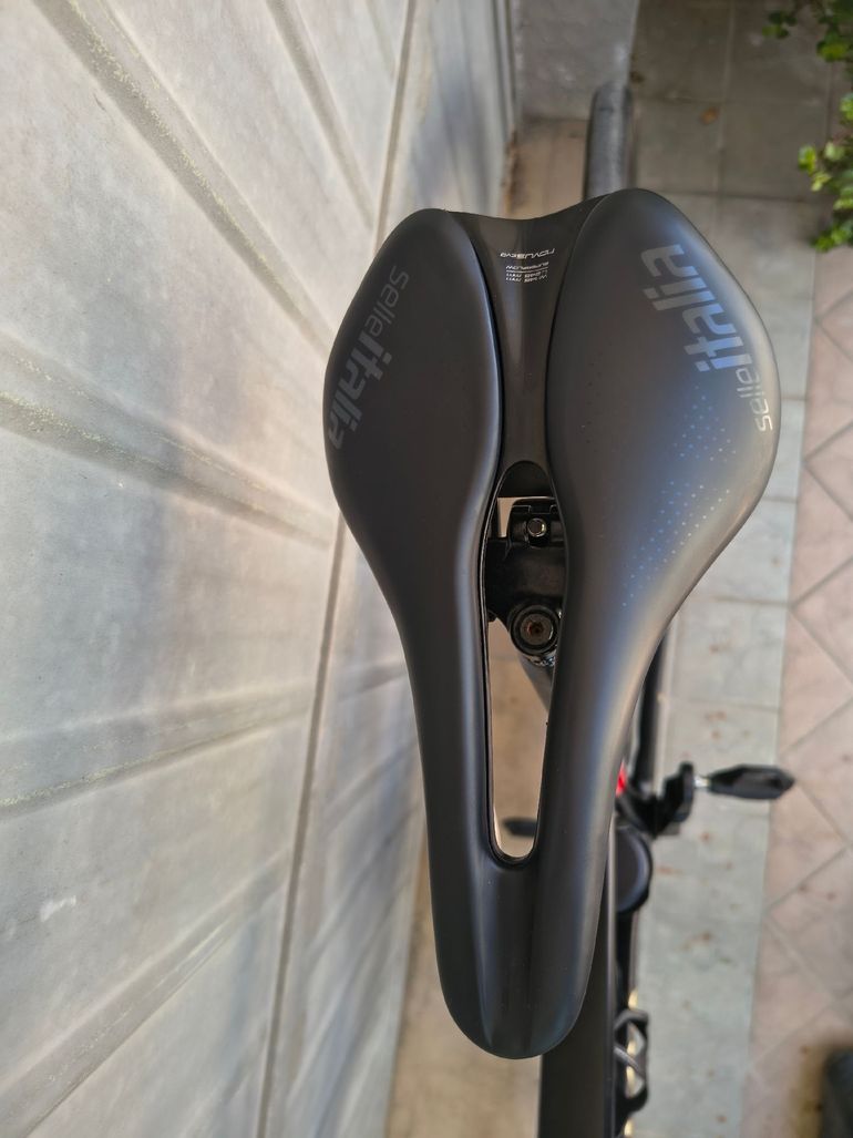 Used Colnago V3-rs Shimano Ultegra Di2 2021 Road & Gravel, Black — image 8 of 10