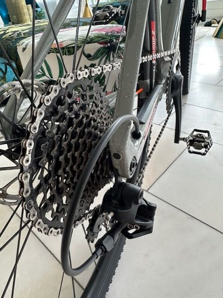 Used BMC URS ONE (VAR 1) 2022 2022 Road & Gravel, Light Gray — image 5 of 17