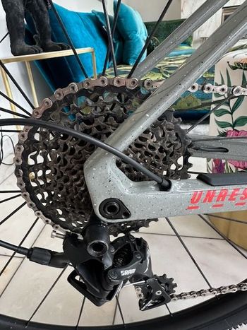 Used BMC URS ONE (VAR 1) 2022 2022 Road & Gravel, Light Gray — image 6 of 17