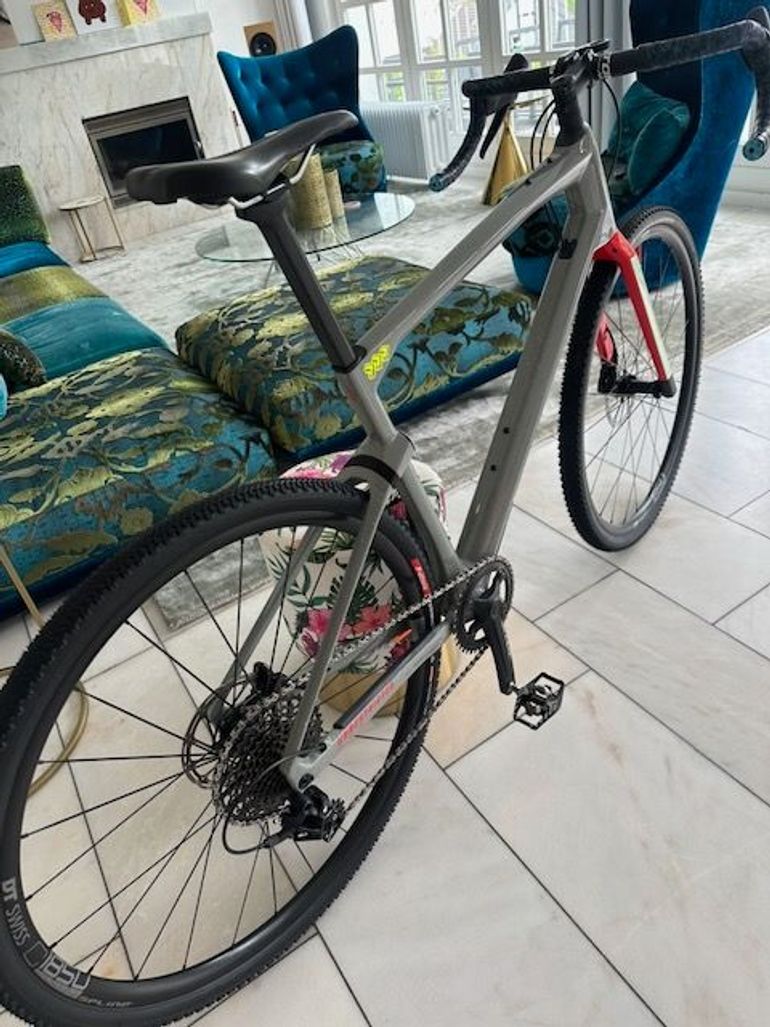 Used BMC URS ONE (VAR 1) 2022 2022 Road & Gravel, Light Gray — image 4 of 17