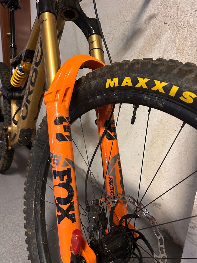 Used Orbea RALLON M-TEAM 2023 2023 Mountainbike, Orange, 29 — image 1 of 5