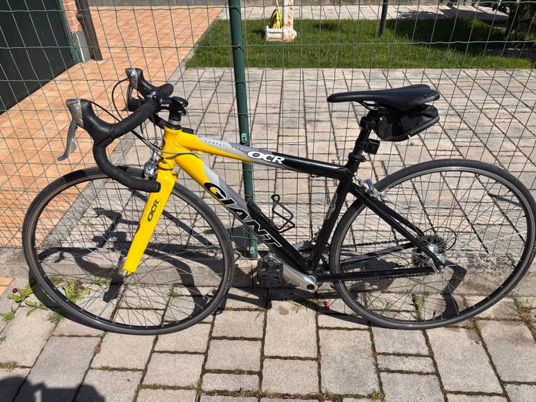 Used Giant OCR Shimano Ultegra 2009 Road & Gravel — image 1 of 14