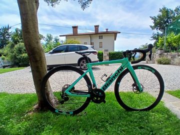 Tweedehands Bianchi Aria - 105 2022 2022 Road & Gravel — afbeelding 1 van 6