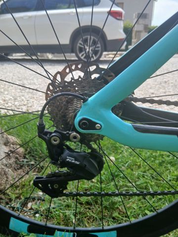 Tweedehands Bianchi Aria - 105 2022 2022 Road & Gravel — afbeelding 2 van 6
