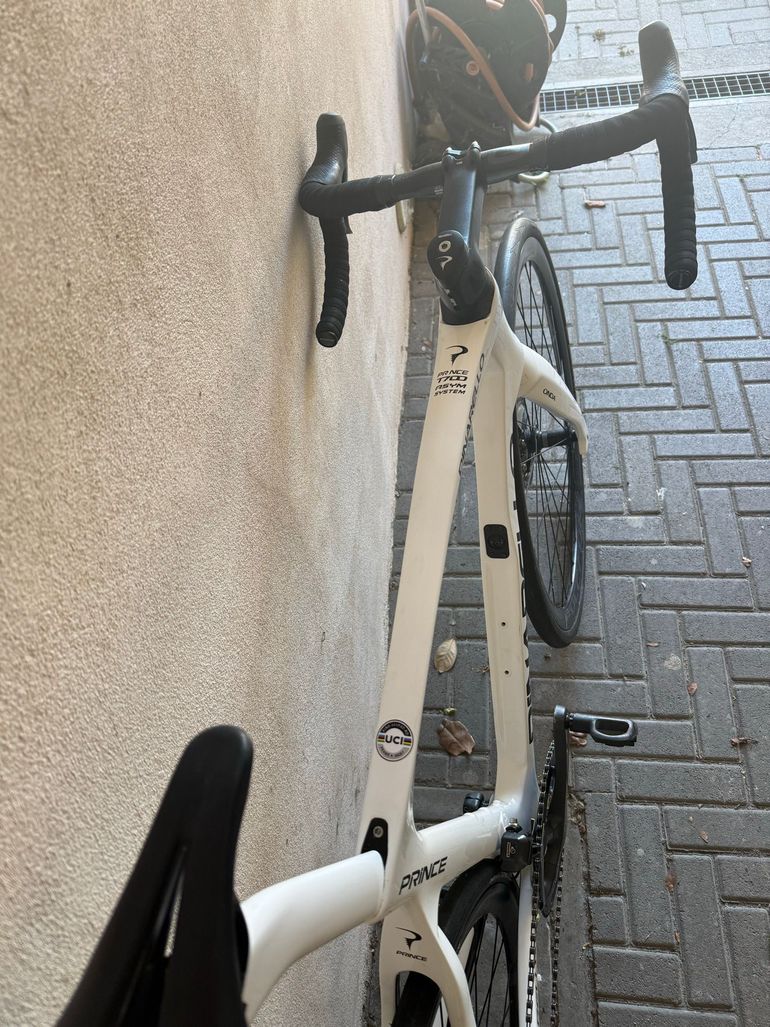 Used Pinarello PRINCE ULTEGRA Di2 12S Disc 2022 2022 Road & Gravel, White — image 15 of 16