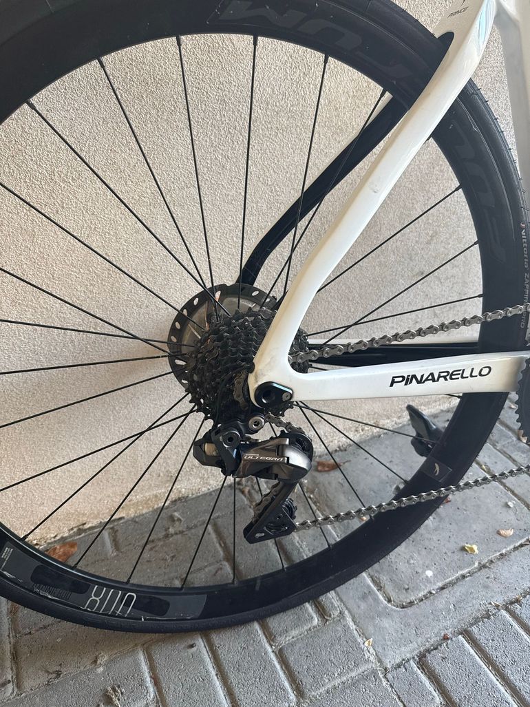 Used Pinarello PRINCE ULTEGRA Di2 12S Disc 2022 2022 Road & Gravel, White — image 9 of 16