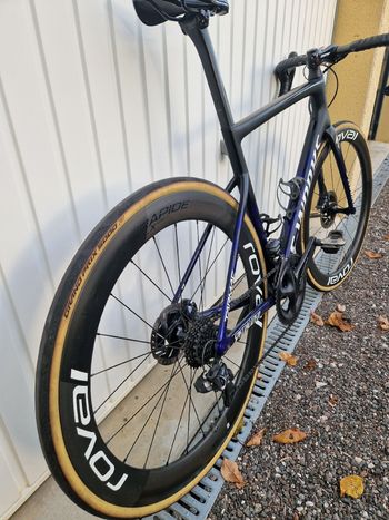 Used Specialized S-Works Tarmac SL6 Disc - Dura Ace Di2 2020 2020 Road & Gravel, Schwarz — image 3 of 13