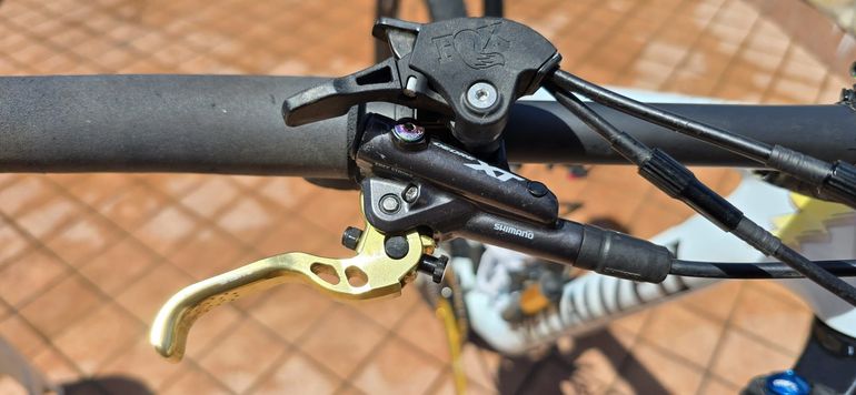 Used Specialized Epic Pro 2023 2023 Mountainbike, White — image 10 of 12