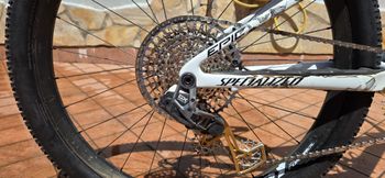 Used Specialized Epic Pro 2023 2023 Mountainbike, White — image 4 of 12