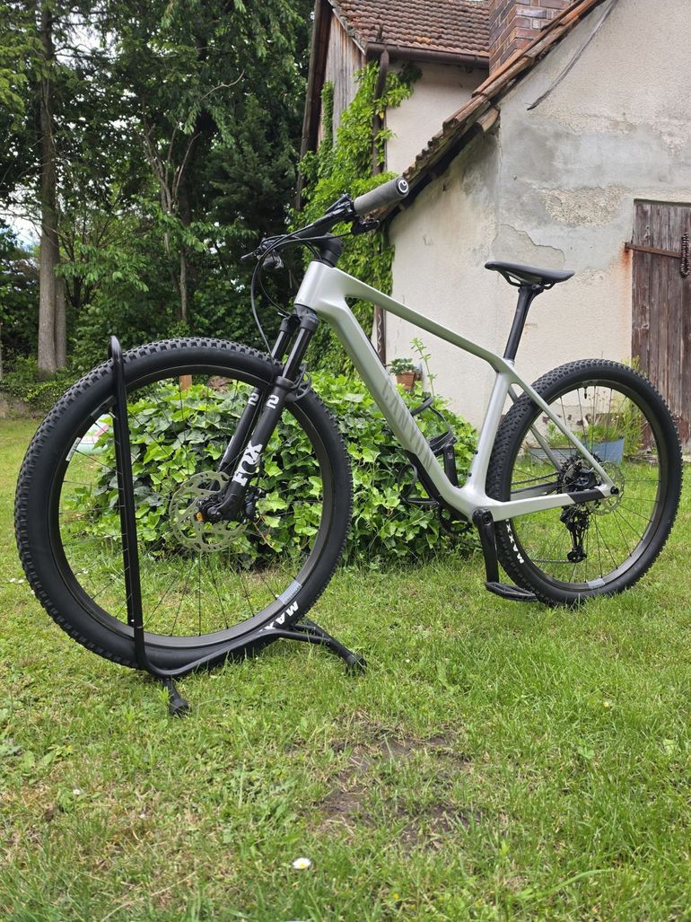 Used Canyon Exceed CF 7 2025 2025 Mountainbike — image 2 of 8