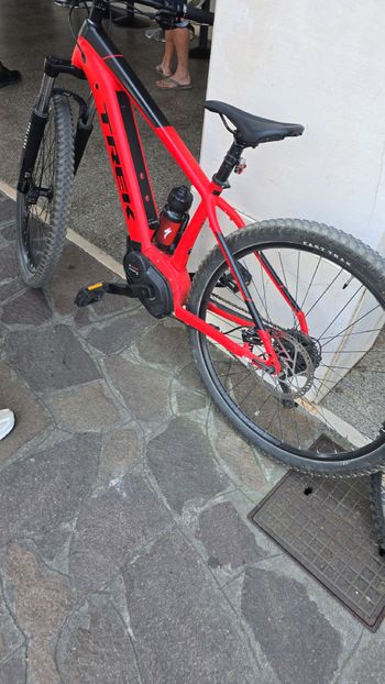 Used Trek Powerfly 4 2022 2022 Mountainbike — image 3 of 3