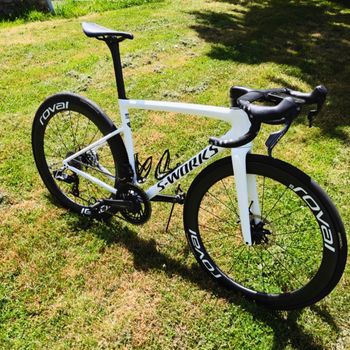 Used Specialized S-Works Tarmac SL8 - SRAM Red eTap AXS 2024 2024 Road & Gravel, White — image 3 of 4