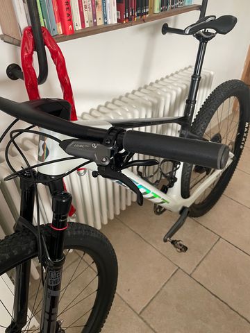 Used Scott Scale RC Team Issue 2025 2025 Mountainbike, White, 29 — image 5 of 11