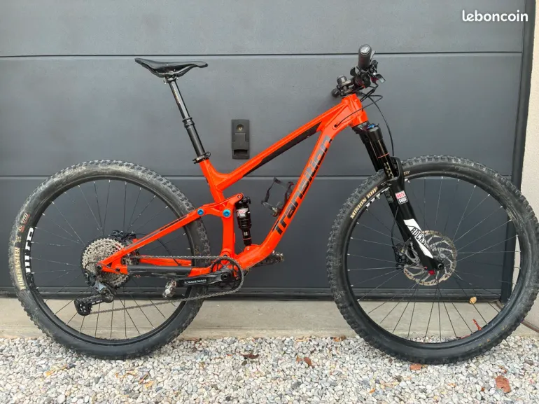 Used Santa Cruz Transition Smuggler 2016 Mountainbike, Orange — image 1 of 13