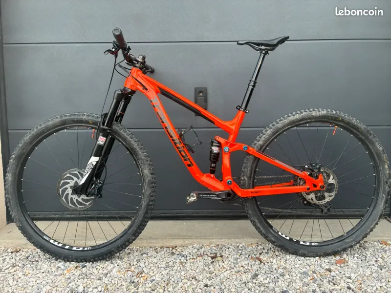 Used Santa Cruz Transition Smuggler 2016 Mountainbike, Orange — image 2 of 13
